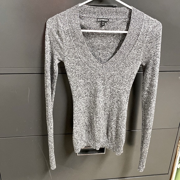 Express bneck sweater xxs - Picture 2 of 4